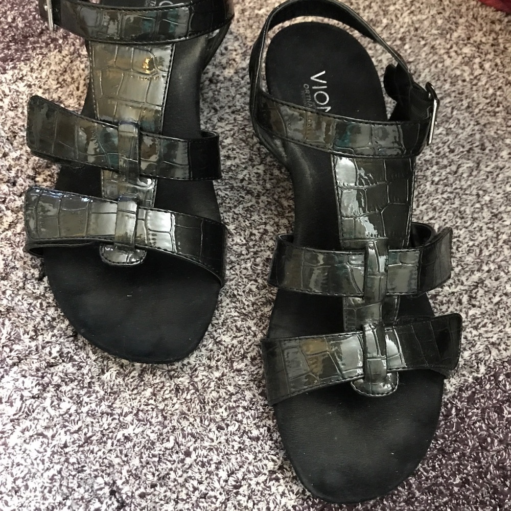 Vionic orthoheel adjustable strap sandal sz 8
